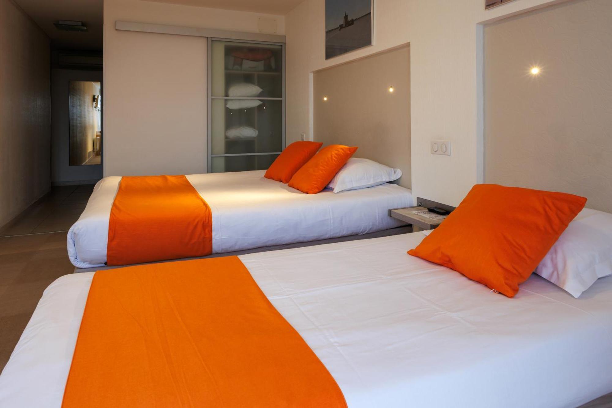 Logis Hotel Le Rochelois La Rochelle  Exterior photo